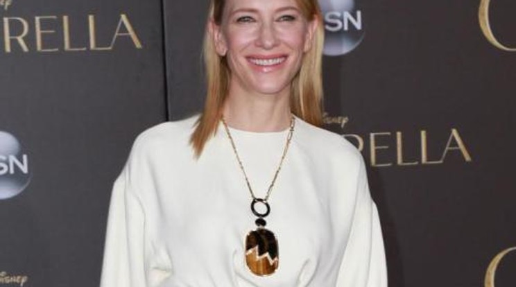 Cate Blanchett odavan örökbefogadott lányáért