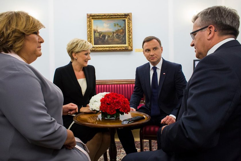 Nieładny gest Komorowskiego po przysiędze Dudy