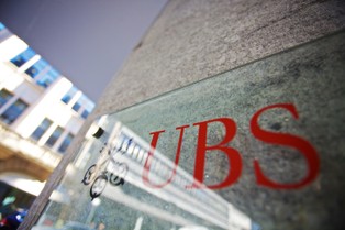 Największy szwajcarski bank UBS zwolni 10 000 osób