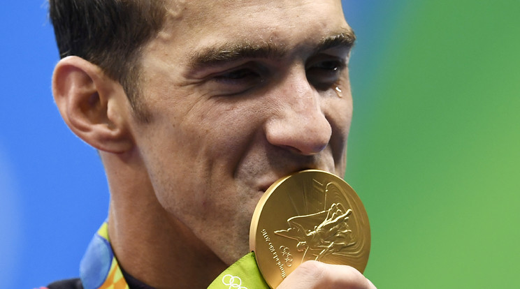 Phelps fia bealudt, de a későbbiekben büszkén nézhet az édesapjára /Fotó: AFP