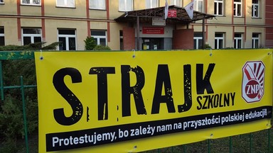 Ile szkół faktycznie strajkuje