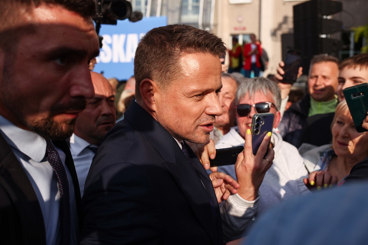 Trzaskowski walczy o młodych. Akcja "Młodzi naprzód" rusza na uczelnie