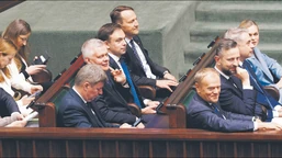 rekonstrukcja rządu na nic? nowy sondaż nie pozostawia złudzeń