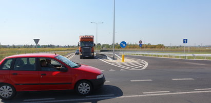 O krok od dramatu na obwodnicy Raszyna. Winne znaki?