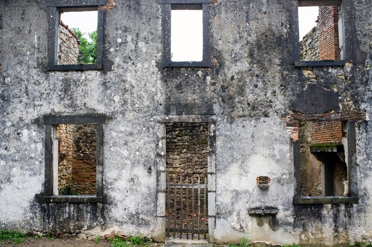 ORADOUR-SUR-GLANE. ŚWIADECTWO OKRUCIEŃSTWA WOJNY