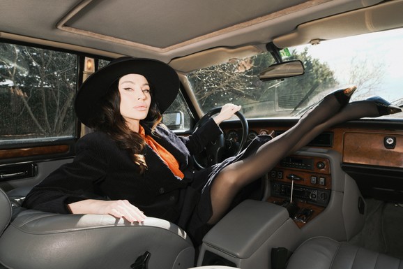 "TO MU JE IZGOVOR DA PRIKRIJE KATASTROFALNO MALI BROJ PRODATIH KARATA" Kaća Živković žestoko o Toniju Cetinskom, Milici Todorović, dotakla se i SVOJE SVADBE