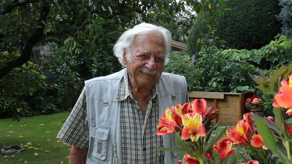 Bálint György, az ország népszerű Bálint gazdája nehezen viselte a bezártságot, még néhány hete is a kertben tevékenykedett / Fotó: Granák László