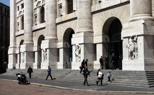 Salone Inernazionale del Mobile w Mediolanie z udziałem polskich designerów