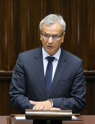 Popularyzacja aktywności fizycznej wśród Polaków i podnoszenie poziomu sportu wyczynowego. Takie cele stawia swojemu resortowi na najbliższe kilkanaście miesięcy minister sportu i turystyki <b>Andrzej Biernat</b>. Realizacji tych celów służyć mają ministerialne programy: upowszechniania lekkoatletyki w szkołach, rozwoju sportów zimowych, wsparcia dla World Games we Wrocławiu w 2017 roku oraz przeciwdziałaniu nadwadze i otyłości wśród młodzież.y