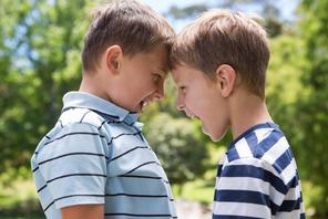 Rodzeństwo. Jak zbudować solidną relację ze swoim bratem lub siostrą?