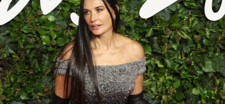 Ekipa odpowiadająca za jej wygląd to geniusze! 59-letnia Demi Moore zniewala formą. FOTO