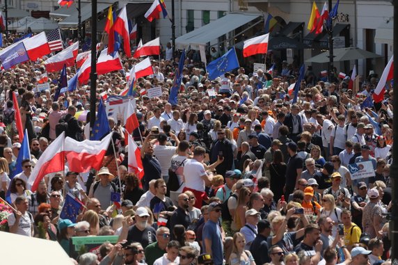 Uczestnicy Marszu 4 Czerwca w Warszawie