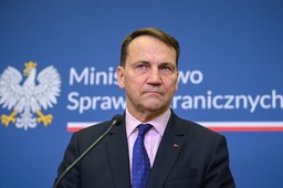 sikorski: słowa trumpa o nato powinniśmy traktować poważnie