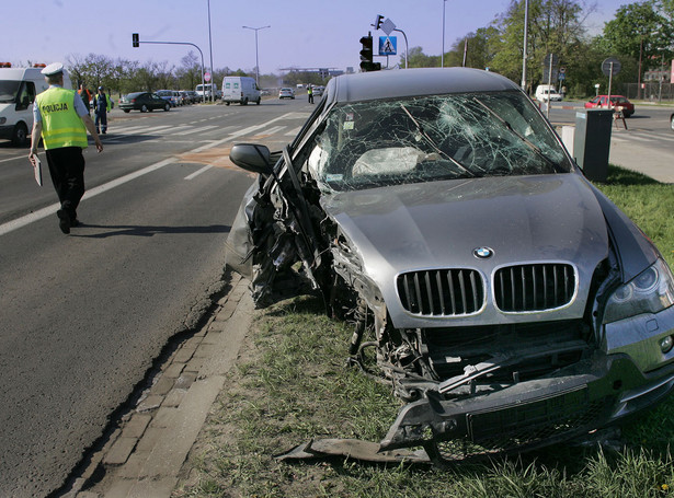 Jak mieć polisę na auto i nie dostać odszkodowania