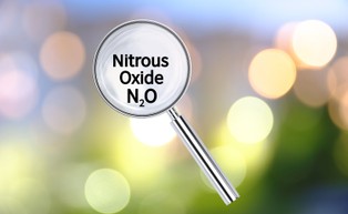 Wielka Brytania zdelegalizuje gaz rozweselający. "To narkotyk"