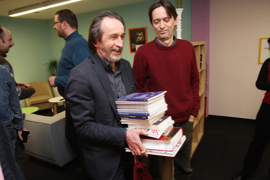 U Blicu se i “teglilo”, ali sa osmehom: Veselin Simonović sa Miroslavom Kosom, urednikom u “Blicu”