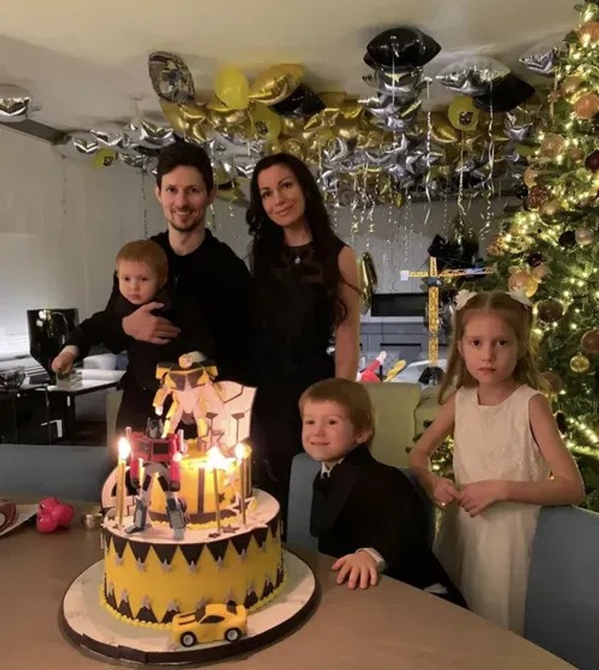 Pavel Durov i Irina Bolgar sa decom