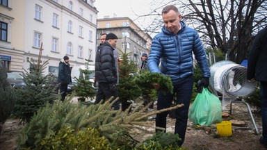 Prezydent Duda zrobił przedświąteczne zakupy na krakowskim Kleparzu. To wieloletnia tradycja