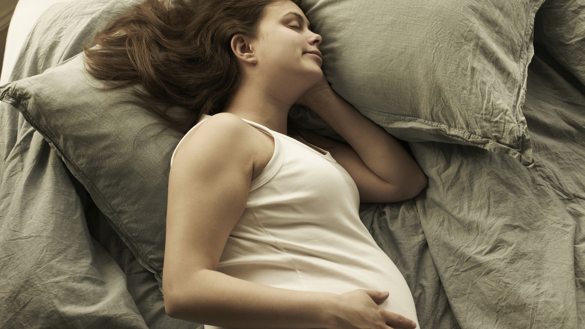 Senność przed porodem: pierwsze objawy porodu, hormony, kiedy do szpitala