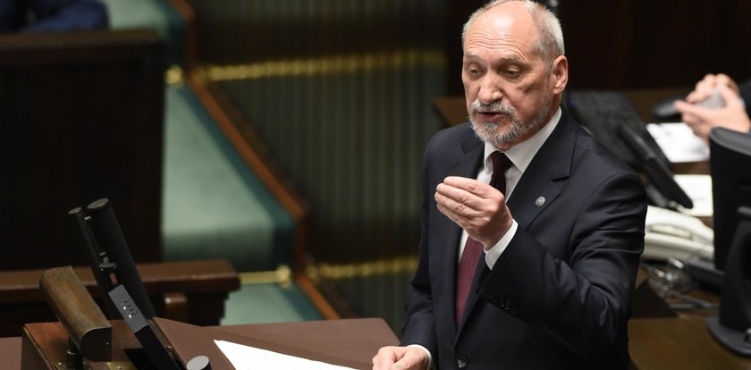 To naprawdę przeraża! Macierewicz o ćwiczeniach z bronią nuklearną