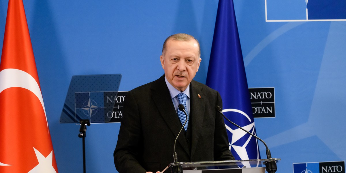 Erdogan: Turcja nie jest zwolennikiem wejścia Finlandii i Szwecji do NATO. 