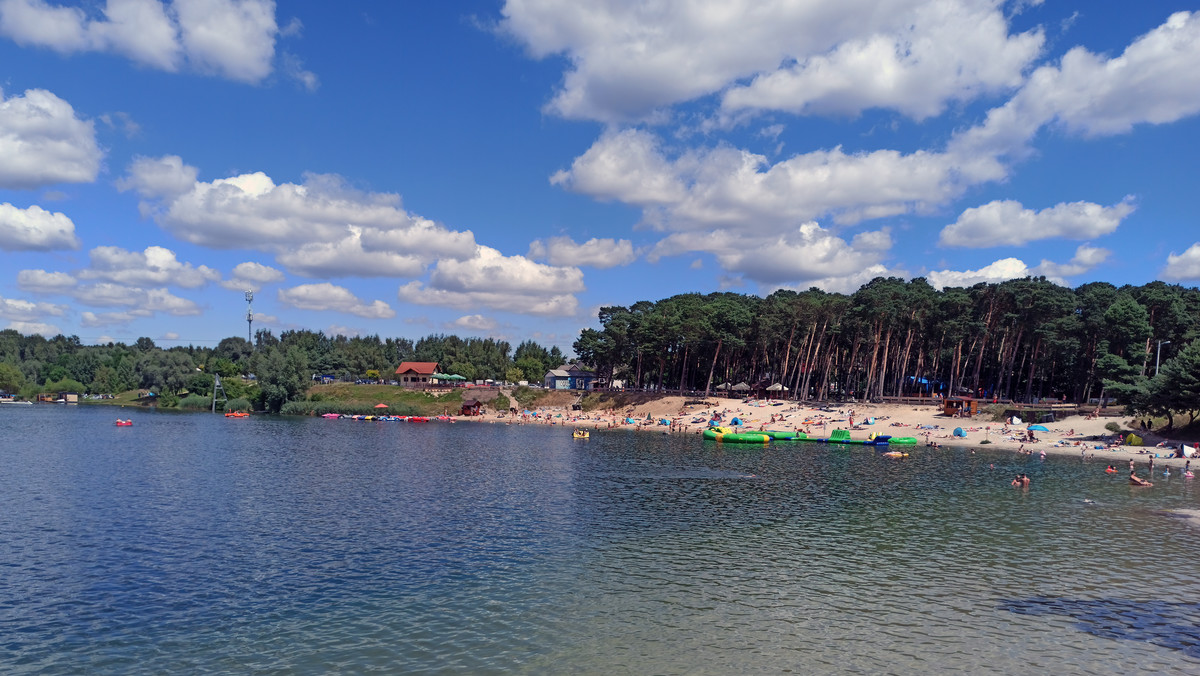 Kraków. Policja poszukuje sprawców ataku na plaży w podkrakowskim Kryspinowie