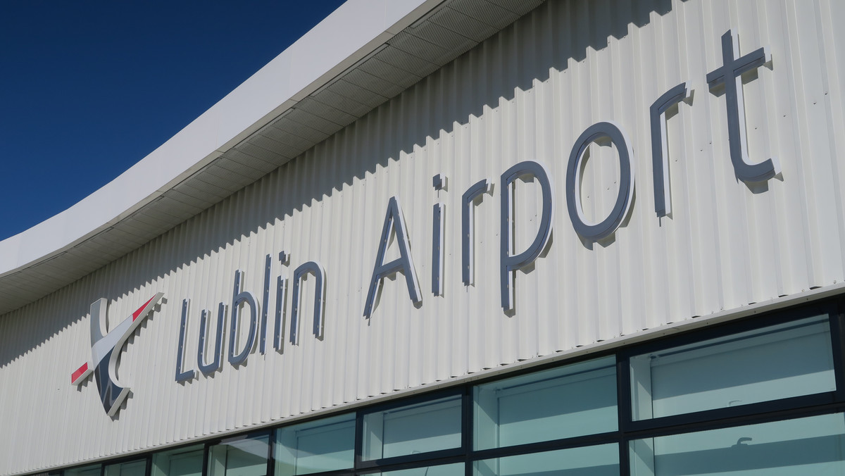 W najbliższy weekend zajdą poważne zmiany w rozkładzie lotów Portu Lotniczego Lublin. W sobotę ostatni raz w tym roku polecimy do Dublina, ale za to w niedzielę odbędzie się inauguracyjny lot do Mediolanu. W kolejce czeka jeszcze połączenie z Weroną.