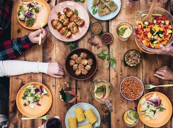 Unikaj wystawnych posiłków