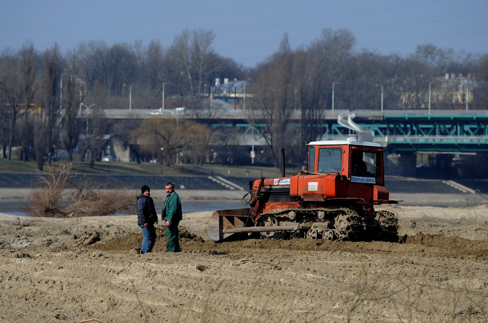 WARSZAWA BUDOWA PLAŻY MIEJSKIEJ