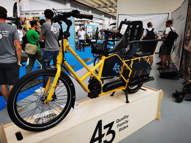 Targi Eurobike 2023 we Frankfurcie: przedziwny rower transportowy. producent zachwala wieczystą gwarancję na ramę