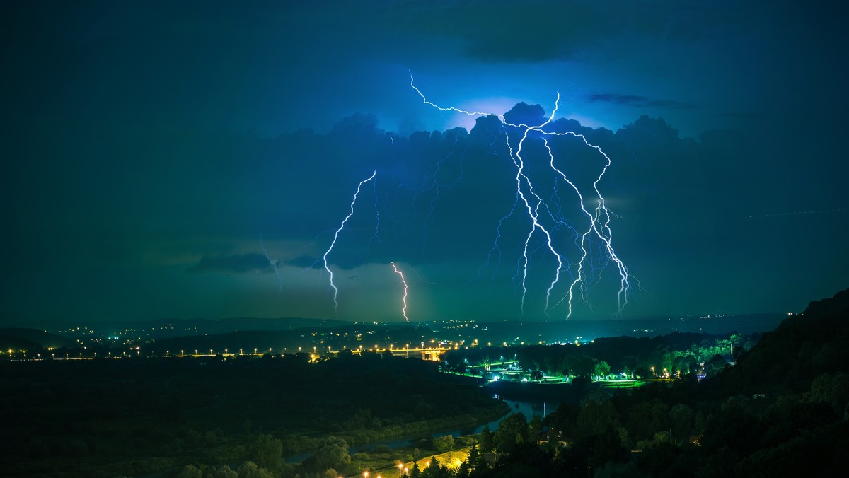 Gdzie jest burza? Ostrzeżenia IMGW przed opadami i wiatrem