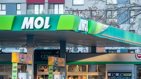 Węgrzy rozmawiają z Amerykanami. Chcą kupić zagraniczne aktywa rosyjskiego Łukoilu