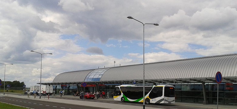 NiK ujawnia machlojki przy budowie lotniska w Modlinie