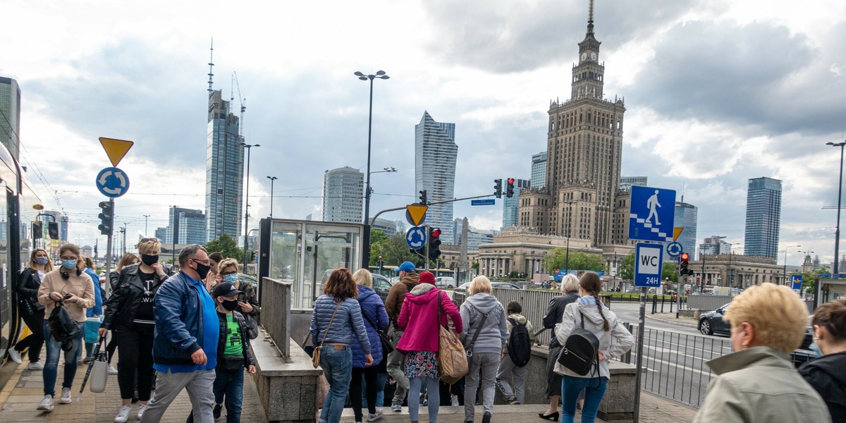 Ekonomiści kreślą czarne scenariusze dla Polski w związku z wojną.