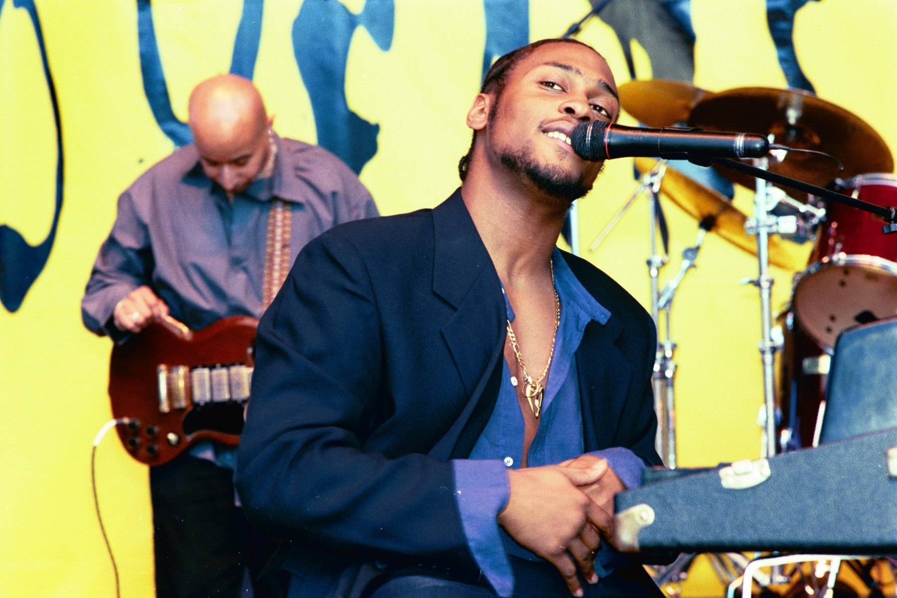 Legendárny R&B spevák D'Angelo zomrel. 