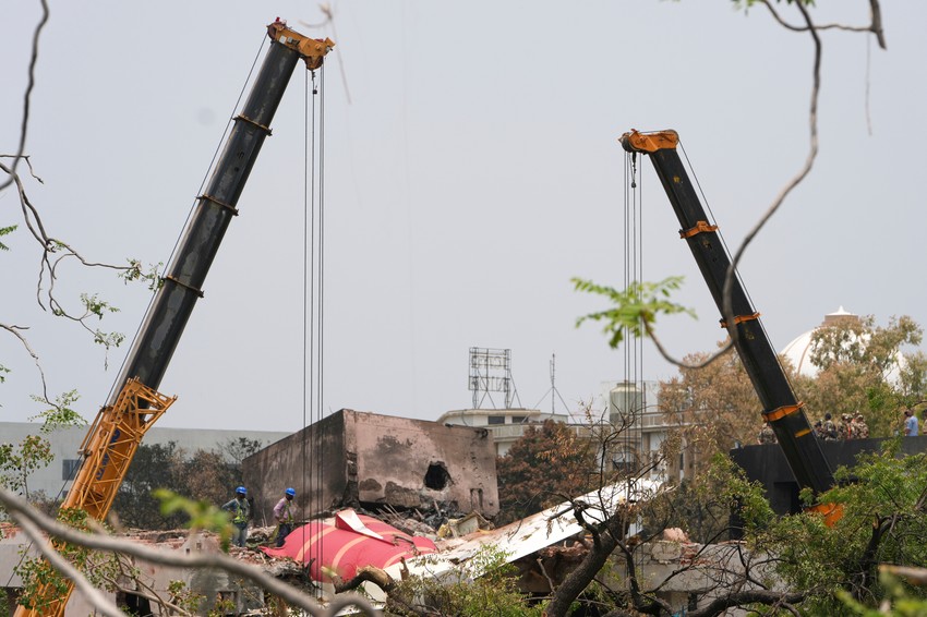 Pad aviona "Er Indija", 14. juna