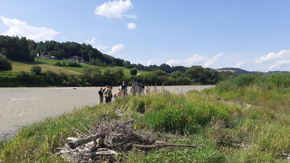 Tragedia w Nowym Sączu. Mężczyzna skoczył z mostu do Dunajca