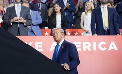 Nie tylko Elon Musk. Którzy znani biznesmeni i inwestorzy popierają Trumpa?