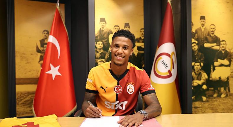 Ismail Jakobs à Galatasaray