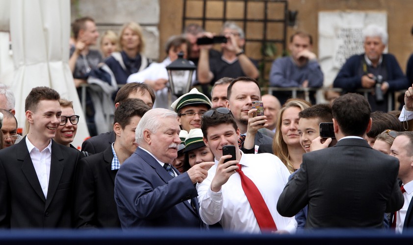 Lech Wałęsa na Placu Zamkowym