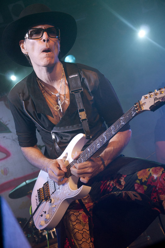 Steve Vai w Warszawie (fot. Igor Awdiejew)