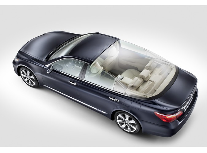 Specjalnie przygotowana 'otwarta' wersja Lexusa LS 600h L będzie oficjalnym królewskim pojazdem nowożeńców podczas ceremonii zaślubin jego wysokości księcia Monako Alberta II z panną Charlene Wittstock, która odbędzie się w sobotę, 2 lipca 2011 r.