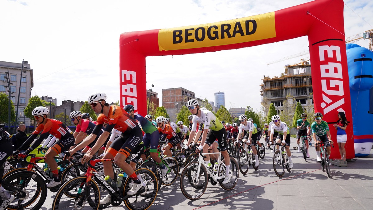 Sa Savskog trga startovala biciklistička trka Beograd-Banjaluka