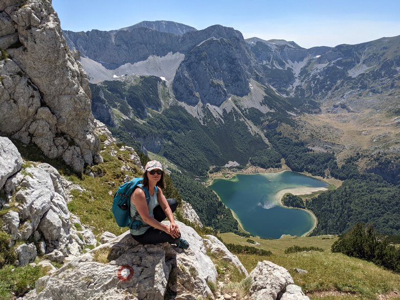 W dole Trnovacko jezero — kształtem przypomina serce. Oczywiście nie to anatomiczne :) 