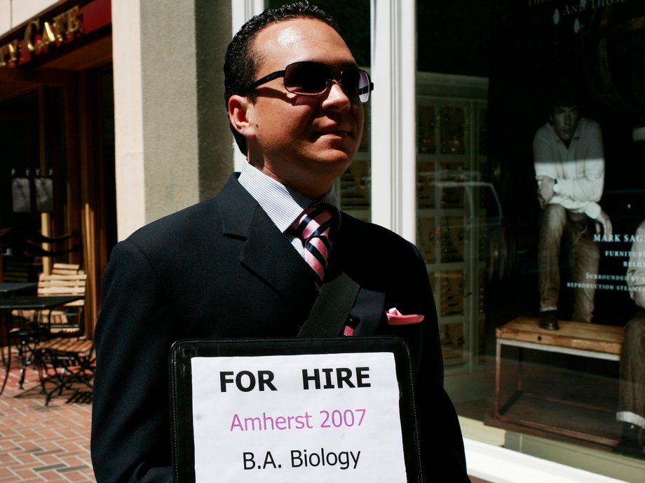 Alexander Hendren walks streets of Palo Alto looking for employment