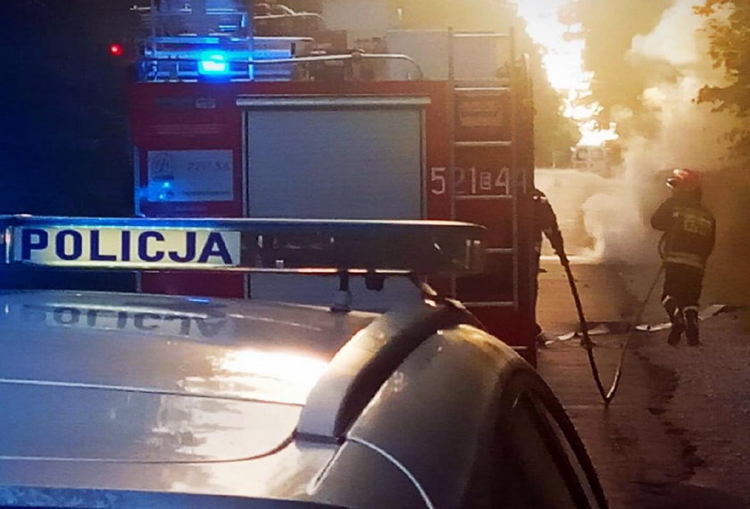 Zderzenie z sarną i pożar auta pod Rawą Mazowiecką