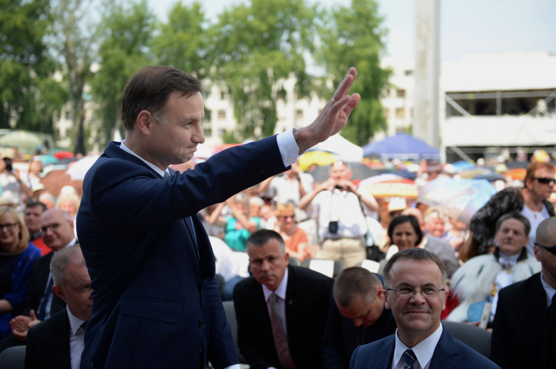 Prezydent elekt Andrzej Duda podczas obchodów Święta Dziękczynienia na Polach Wilanowskich w Warszawie