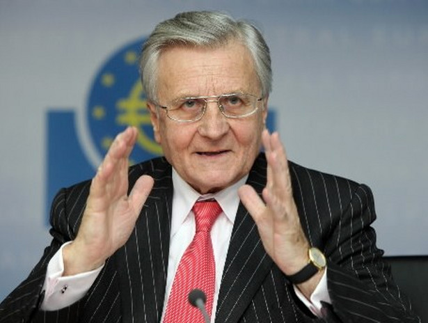 "Banki muszą odegrać centralną rolę w zapewnieniu kredytów dla gospodarki (...). Obsługa konsekwencji kryzysu na rynku pracy i w finansach publicznych przedstawia kolejne wyzwanie" - mówił Trichet. Fot. Bloomberg