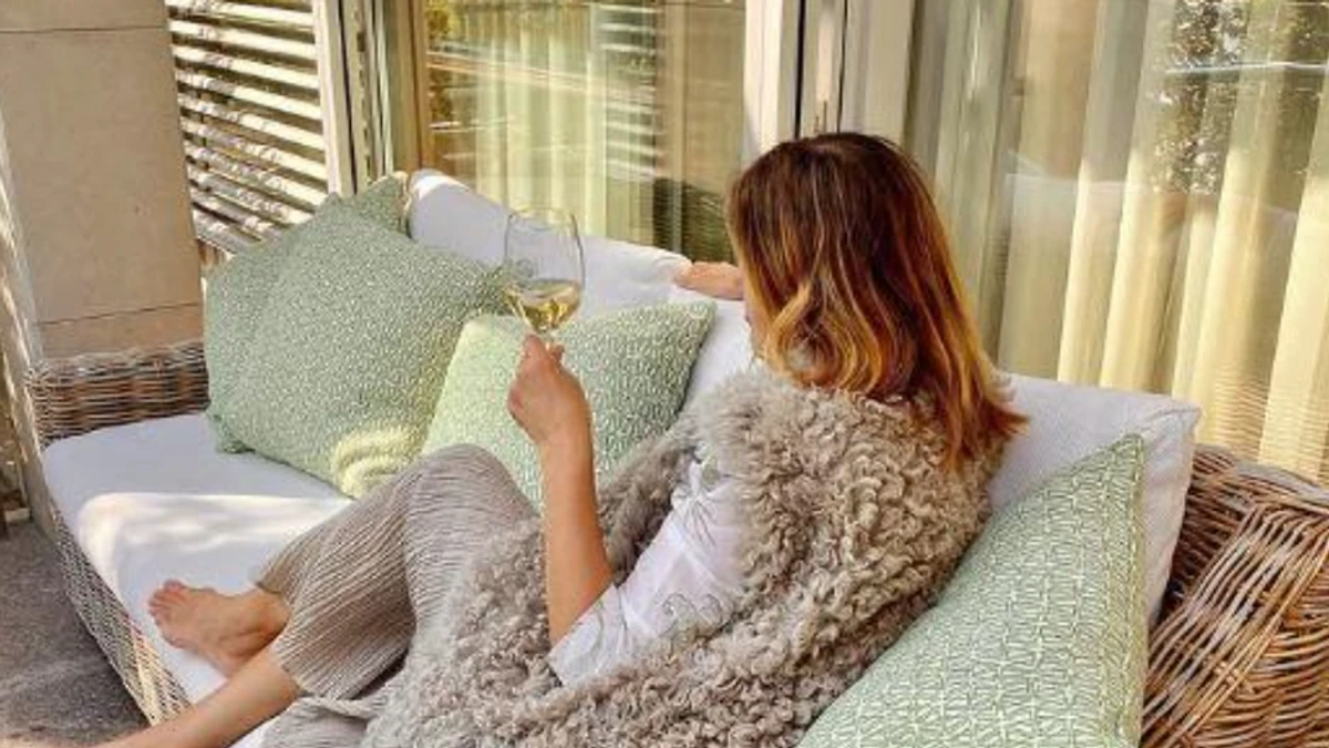 OVO JE VILA NAŠE VODITELJKE KOJA SE UDALA ZA MILIONERA Nestala sa malih ekrana, a sada živi u raju: Pogledajte kako uživa