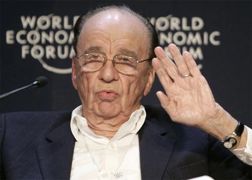 Rupert Murdoch, szef i większościowy udziałowiec News Corp to magnat rynku medialnego. Jego majątek ocenia się na 4 miliardy dolarów. Wikimedia Commons.